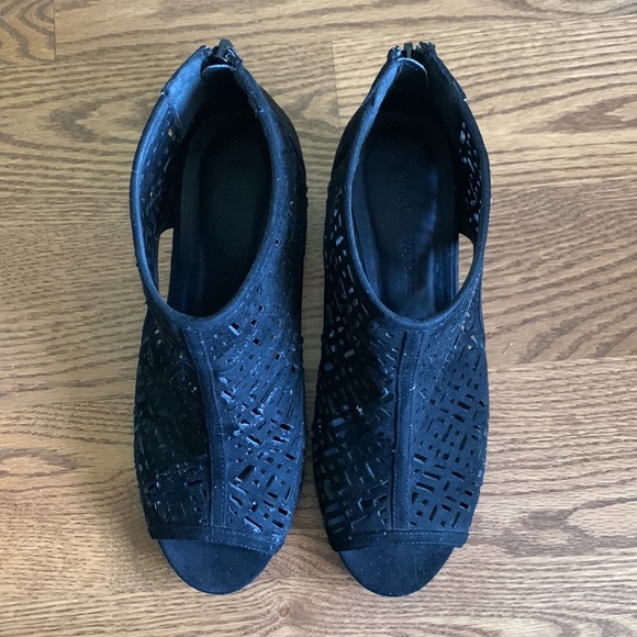 Wild Diva Lounge Open Toed Heels - Picture 4 of 5